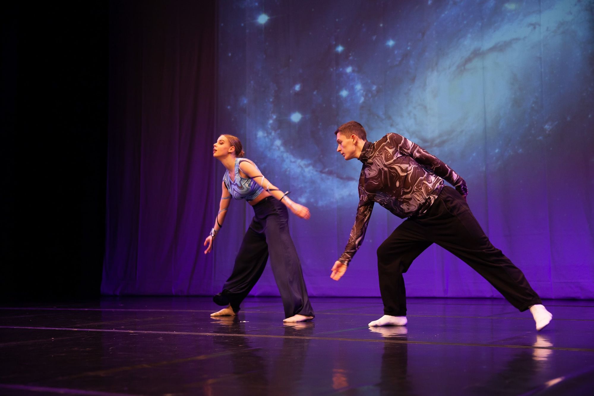 Tanzshow Planet Erde im  Sachsenwald Forum Reinbek